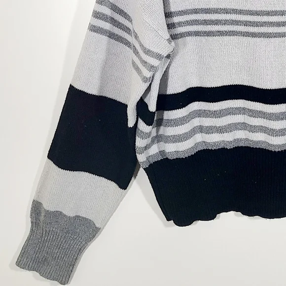 Lucky Brand Women’s gray black striped sweater - Picture 9 of 13